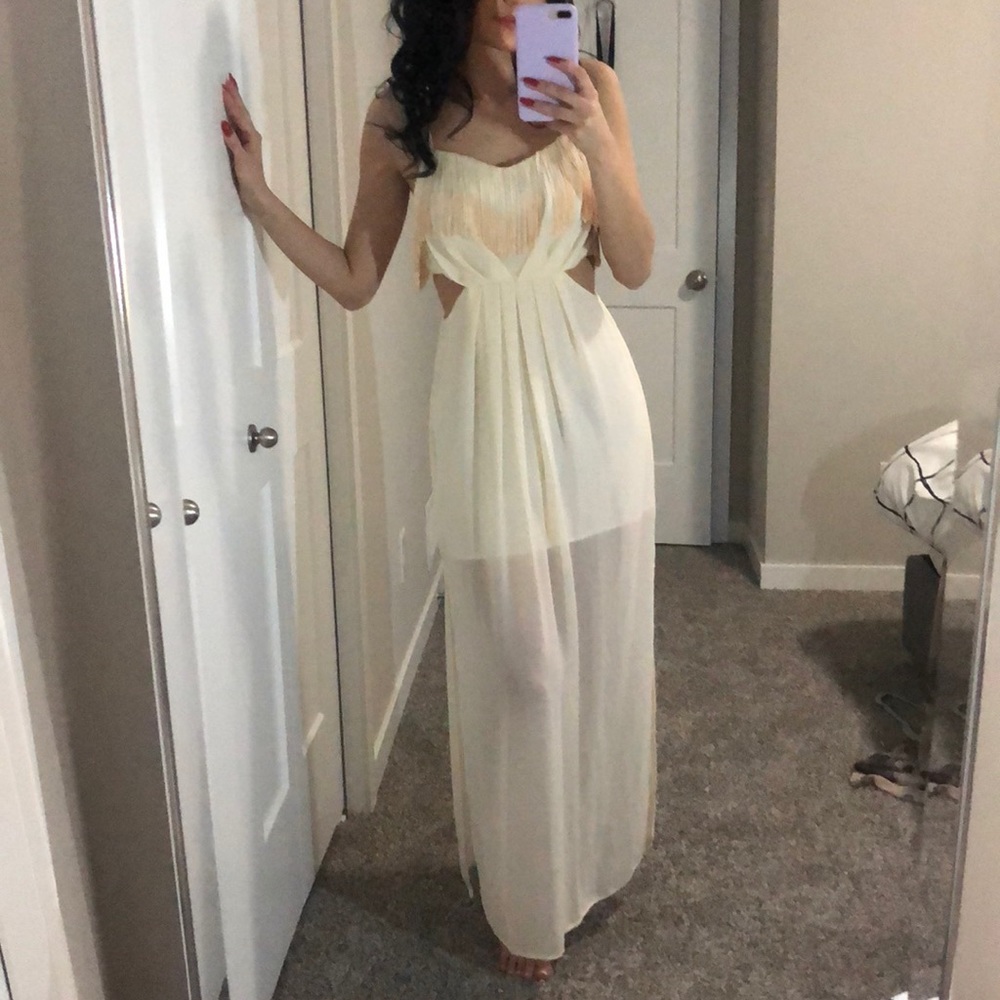 Bcbg size 0 maxi fringe dress cream color